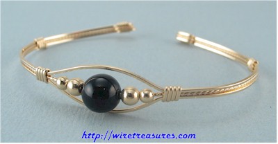 Single Onyx Bead Cuff Bracelet