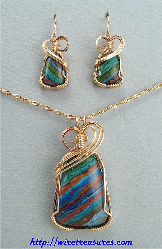 Rainbow Cal Silica Pendant & Earrings Set