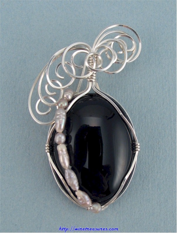 Onyx Pendant with Freshwater Pearls