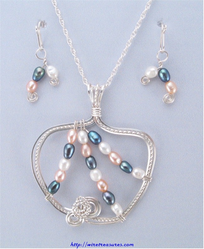 Freshwater Pearls Pendant w/Matching Earrings!